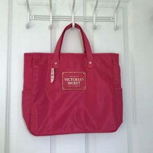 NWT - 👛 Victoria’s Secret Tote Bag